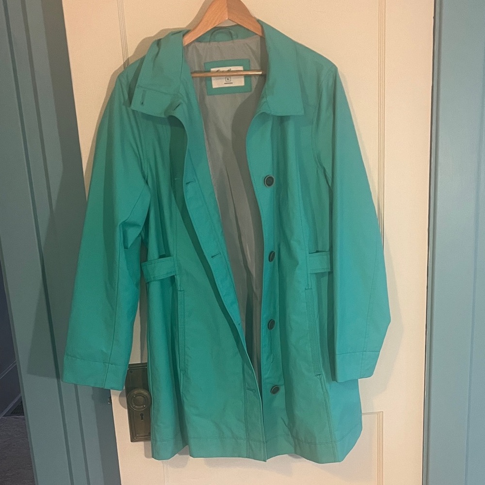 Eddie Bauer XL Women’s  Aqua Trench Coat